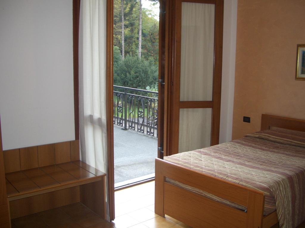 Albergo Il Castellino Boario Terme Zewnętrze zdjęcie