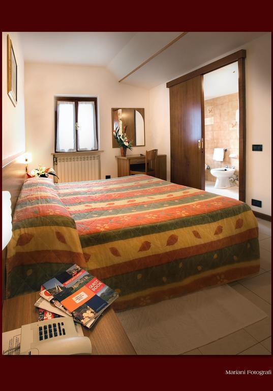 Albergo Il Castellino Boario Terme Zewnętrze zdjęcie