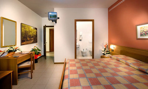 Albergo Il Castellino Boario Terme Zewnętrze zdjęcie