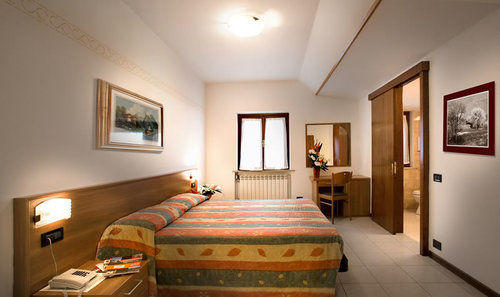 Albergo Il Castellino Boario Terme Zewnętrze zdjęcie
