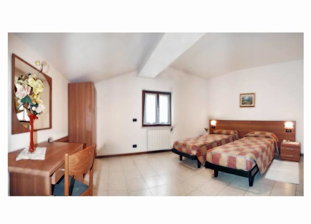 Albergo Il Castellino Boario Terme Zewnętrze zdjęcie